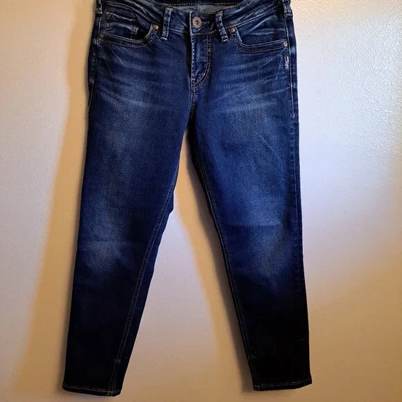 Silver Jeans Suki Skinny Crop Jeans/Capri W/Embroidered Pockets - Picture 5 of 10